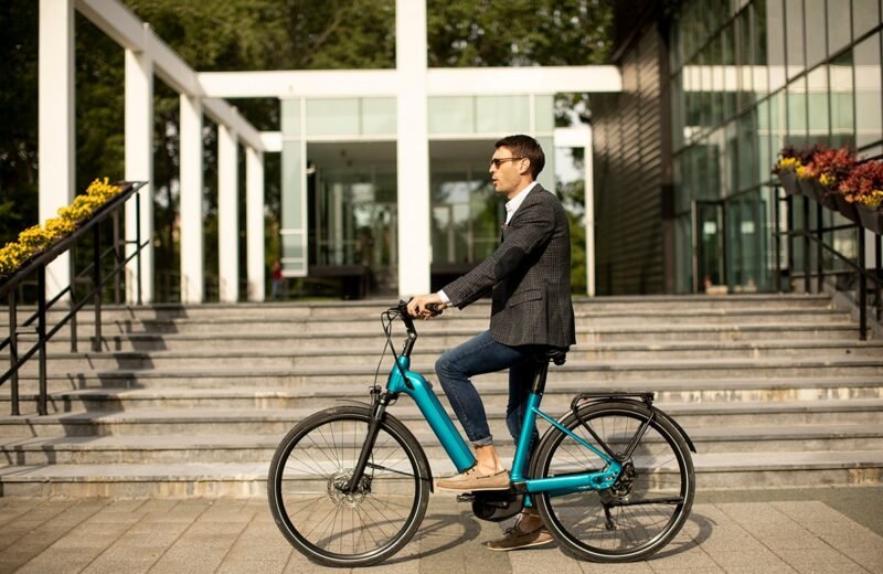 Bicicletas elétricas prometem ser o futuro da mobilidade urbana - Mundo Inteligente